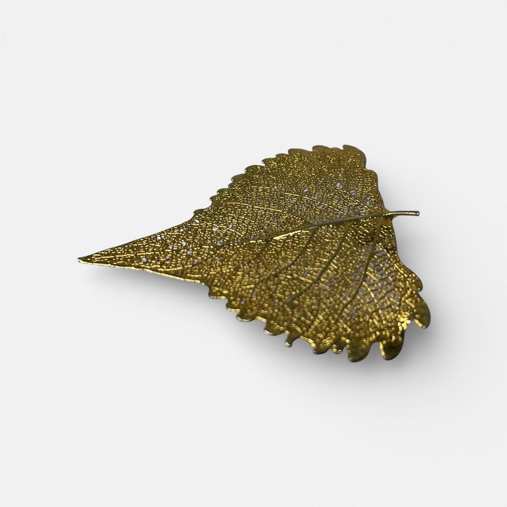 Vintage Gold Tone Leaf Pendant Filigree Textured Statement Botanical Necklace